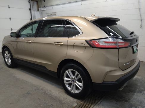 Used 2020 Ford Edge SEL w/ Convenience Package FWD image 3