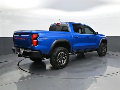 Used 2024 Chevrolet Colorado ZR2 w/ ZR2 Convenience Package III image 5