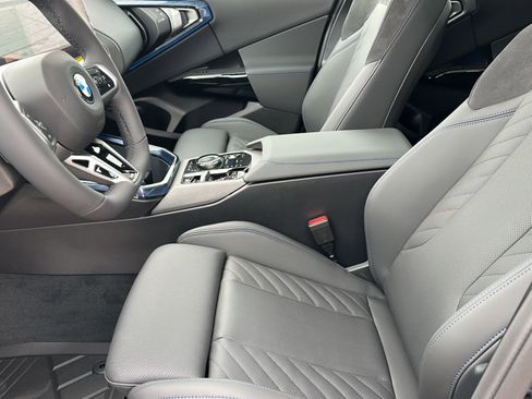 New 2026 BMW X3 xDrive30 w/ Premium Package AWD/4WD image 10