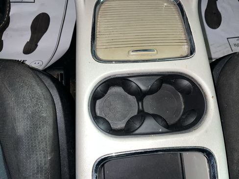 Used 2012 Dodge Grand Caravan SXT image 20