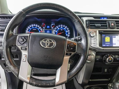 Used 2016 Toyota 4Runner SR5 AWD/4WD image 29