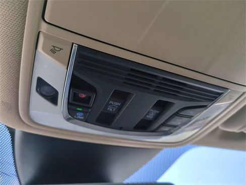 Used 2023 Acura MDX SH-AWD w/ Advance Package image 25