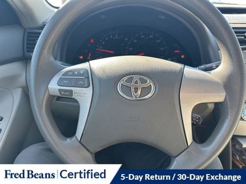 Used 2009 Toyota Camry LE image 17