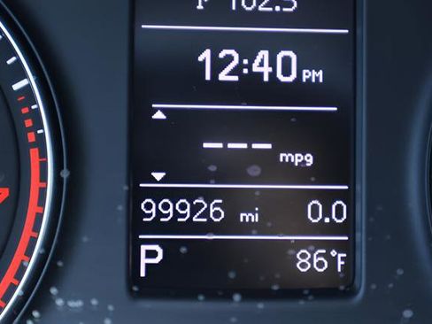 Used 2018 Audi Q3 2.0T Premium w/ Convenience Package FWD image 2