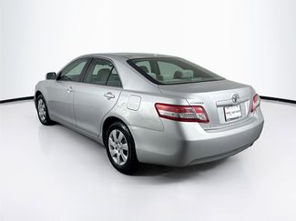 Used 2011 Toyota Camry video 2