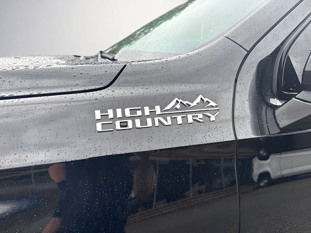 Used 2021 Chevrolet Suburban High Country AWD/4WD image 52