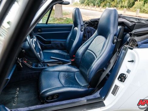 Used 1997 Porsche 911 Carrera image 4