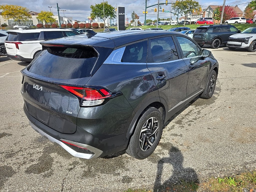 Certified 2024 Kia Sportage LX AWD/4WD image 3