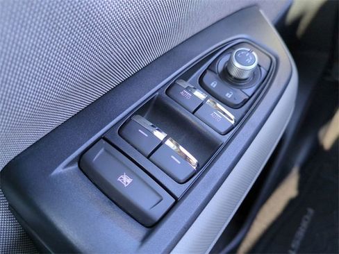 Used 2025 Subaru Forester Premium image 28