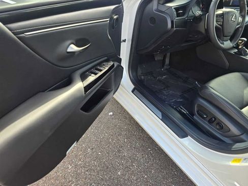 Certified 2024 Lexus ES 350 w/ Accessory Package (Z2) FWD image 20