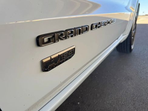 Used 2017 Jeep Grand Cherokee Limited 75th Anniversary image 9