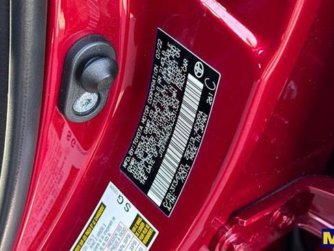 Used 2022 Toyota Corolla XLE image 34