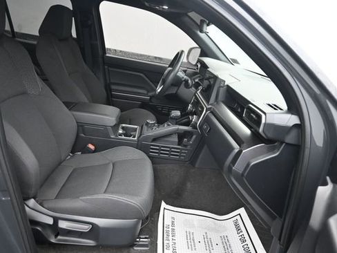 Used 2025 Toyota 4Runner SR5 AWD/4WD image 8