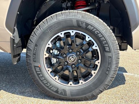 New 2026 Toyota Tundra SR5 image 8