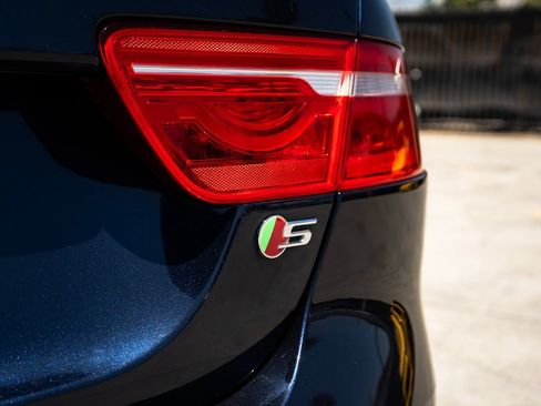 Used 2018 Jaguar XE S RWD image 5