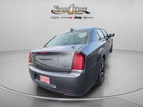 Used 2020 Chrysler 300 Touring w/ Sport Appearance Package image 7