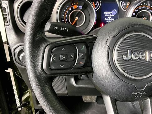 Used 2022 Jeep Wrangler Unlimited Sport image 11