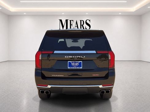Used 2025 GMC Yukon Denali AWD/4WD image 4