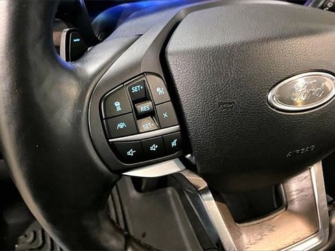 Used 2020 Ford Explorer Platinum w/ Premium Technology Package image 21