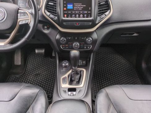 Used 2015 Jeep Cherokee Latitude w/ Comfort/Convenience Group AWD/4WD image 18
