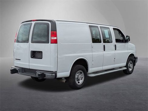 Used 2024 Chevrolet Express 2500 w/ Driver Convenience Package image 4