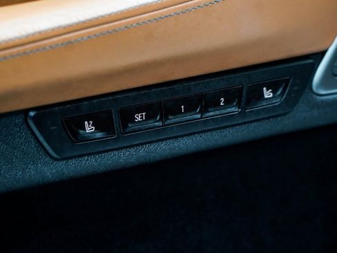 Used 2019 BMW 750i xDrive w/ Executive Package image 47