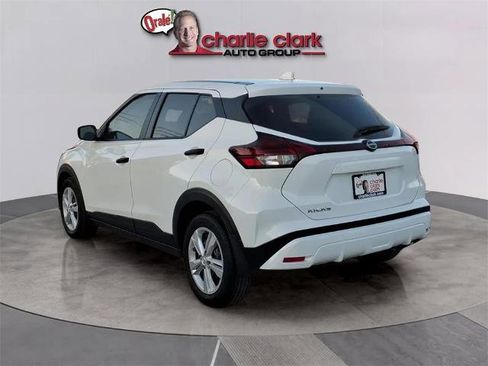 Certified 2023 Nissan Kicks S image 3