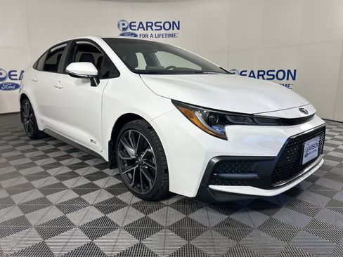 Used 2022 Toyota Corolla SE image 3