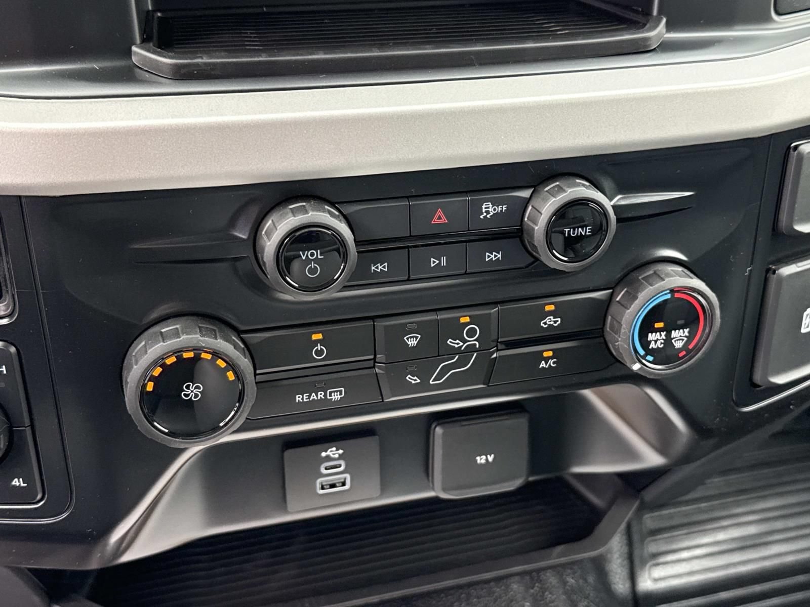 New 2026 Ford F550 4x4 Crew Cab image 15
