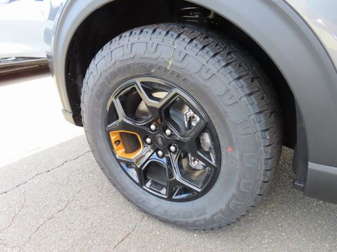 New 2026 Ford Explorer Tremor w/ Tremor Convenience Package image 7