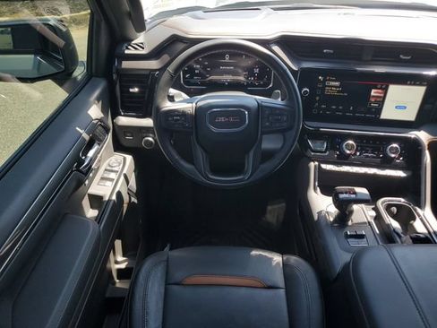 Used 2024 GMC Sierra 1500 AT4 w/ Technology Package AWD/4WD image 18