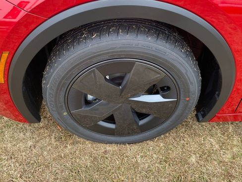 New 2026 Toyota Prius LE image 17