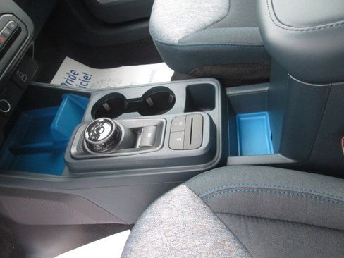 New 2025 Ford Maverick XLT image 9