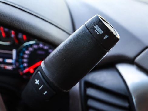 Used 2020 Chevrolet Suburban Premier image 17