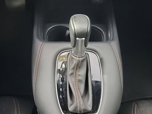 Certified 2025 Honda HR-V Sport image 32