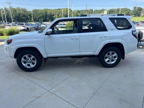 Used 2019 Toyota 4Runner SR5 Premium AWD/4WD image 4