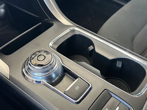 Used 2020 Ford Fusion SE FWD image 20