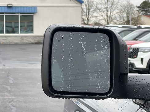 New 2025 Ford Bronco Badlands image 25