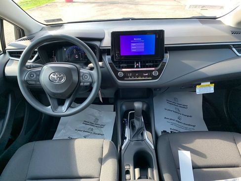 Used 2026 Toyota Corolla LE FWD image 16