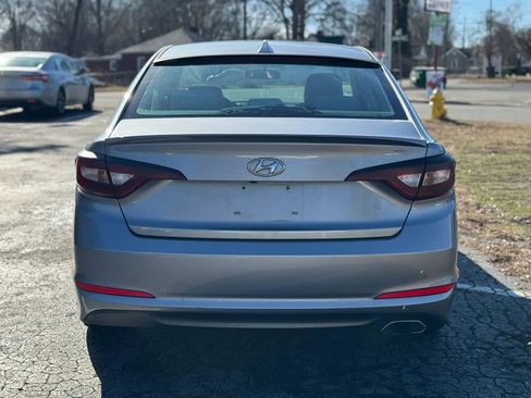 Used 2017 Hyundai Sonata SE FWD image 6