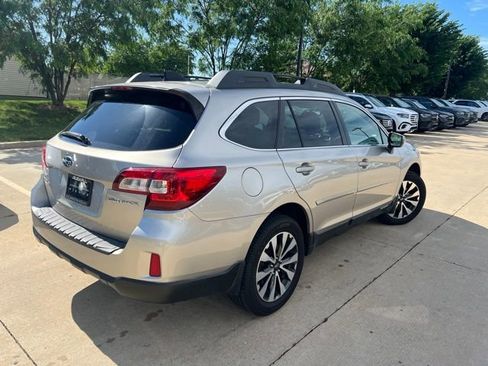 Used 2016 Subaru Outback 2.5i Limited w/ Popular Package #4 AWD/4WD image 6