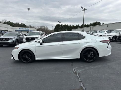 Used 2022 Toyota Camry XSE image 23