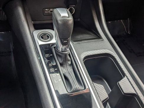 Used 2022 Nissan Sentra SV w/ All-Weather Package FWD image 12