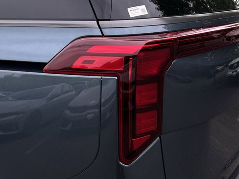 New 2026 Kia Carnival SX FWD image 16