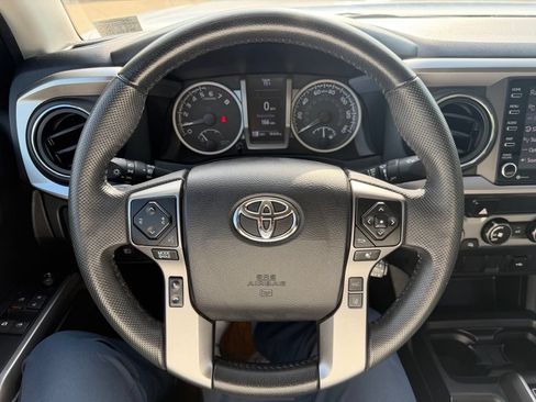 Certified 2022 Toyota Tacoma SR5 w/ SR5 Appearance Package (SM) AWD/4WD image 13