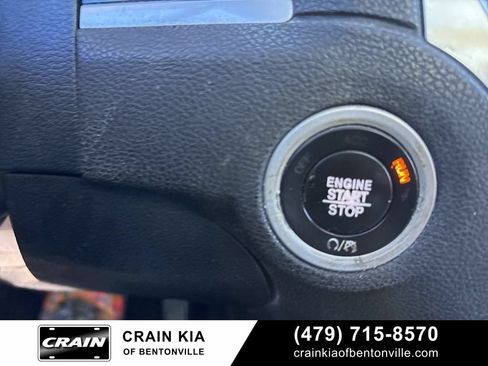 Used 2017 Chrysler 300 C RWD image 14