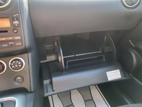 Used 2010 Nissan Rogue SL image 24