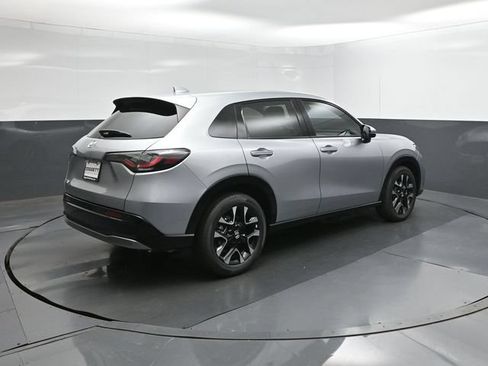 New 2026 Honda HR-V LX image 8