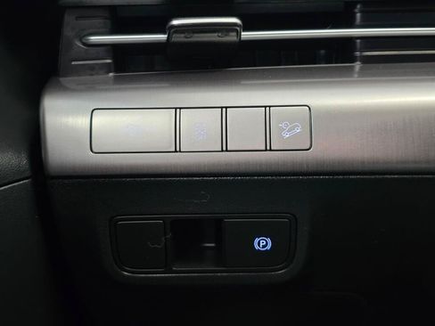 Used 2025 Hyundai Kona SEL AWD/4WD image 25