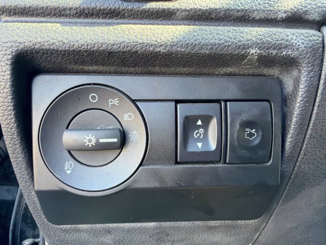 Used 2010 Ford Fusion Hybrid FWD image 10